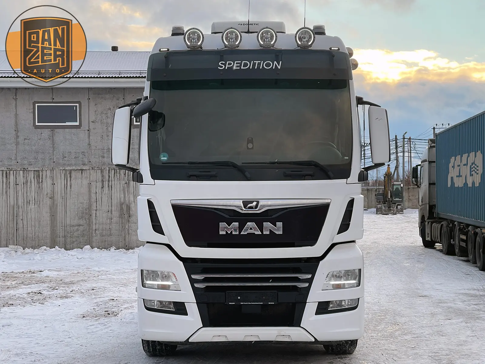 MAN TGX 18.500, тягач 4х2, XXL кабина, 2 бака, максимальная комплектация - фото-детальных 12