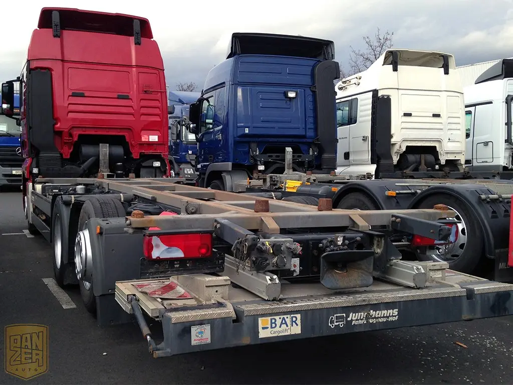 MAN TGX 26.440, шасси 6х2, 2011г, гидролифт складной, гидравлика, макс. комплектация - фото