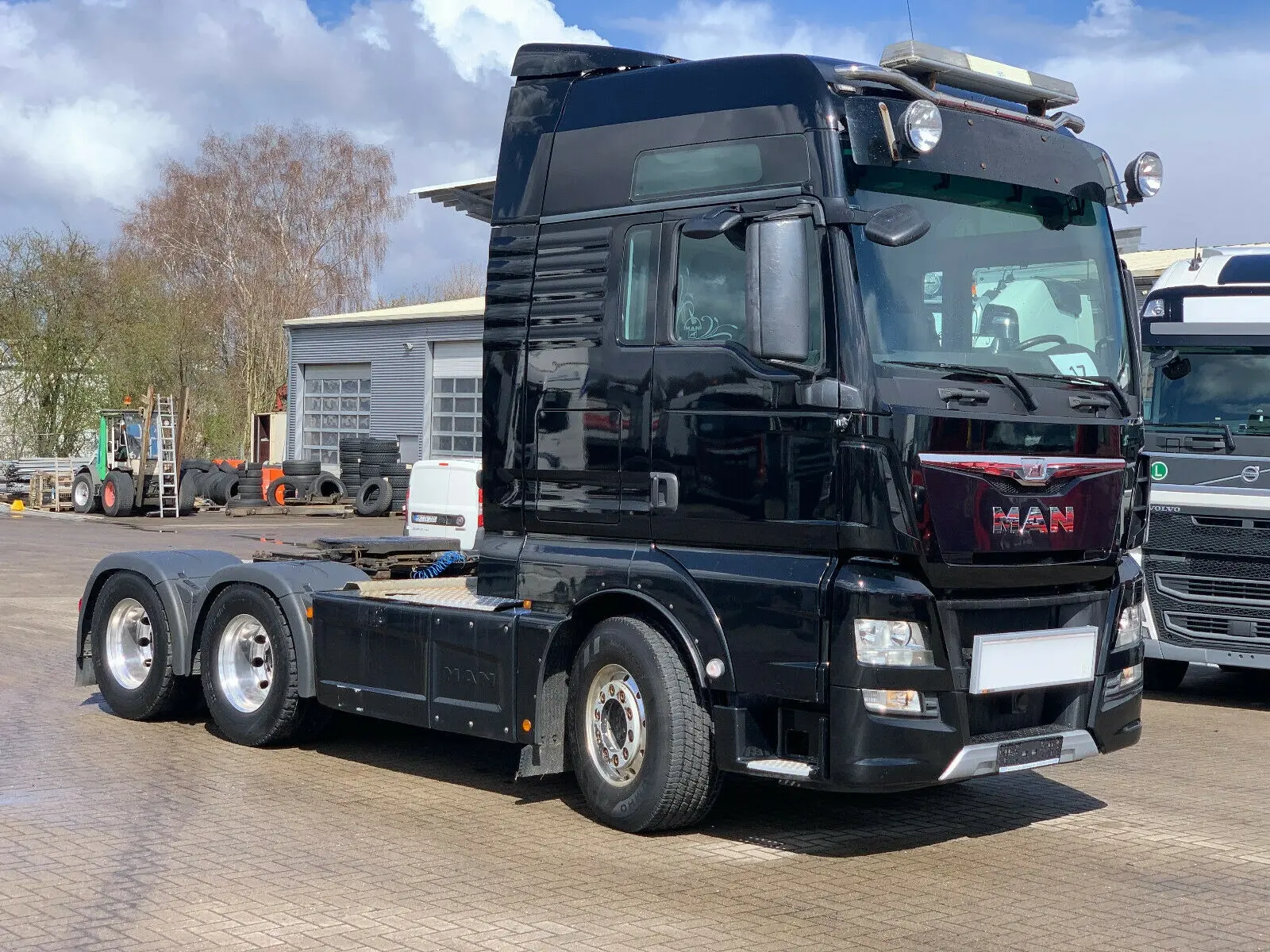Тягач MAN TGX 26.560, 6х4, 65 тонн, кабина XXL, пневмоподвеска, без пробега по РФ - фото-детальных 8