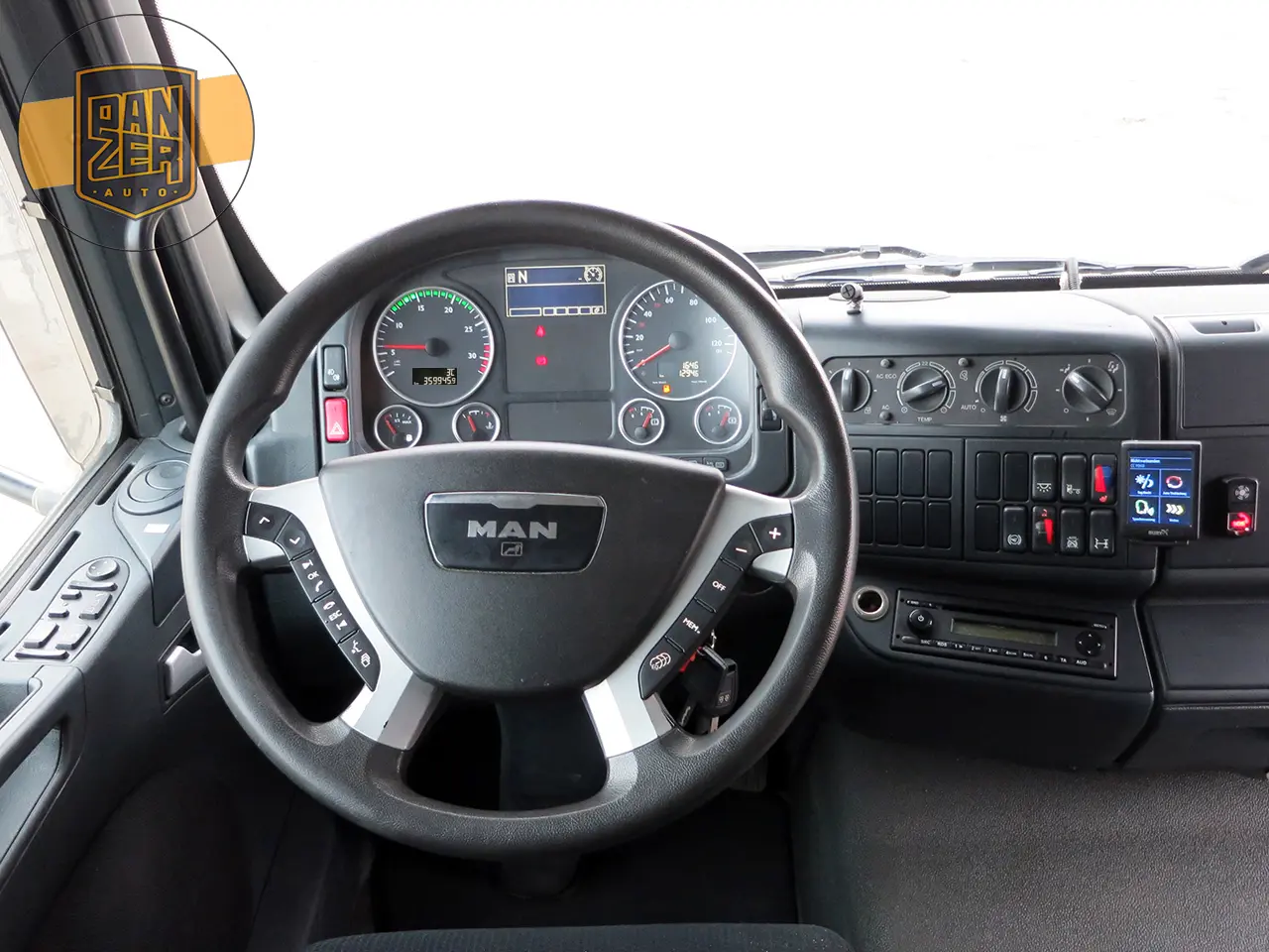 MAN TGL 8.250, фургон 43 м3, ворота, макс.комплектация - фото 4
