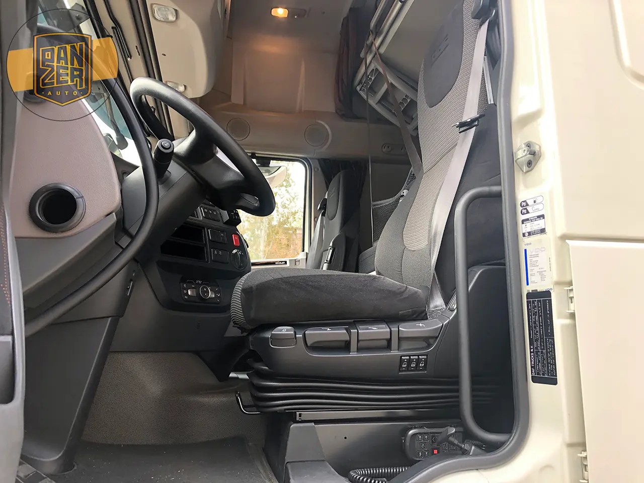 Контейнеровоз БДФ, DAF XF 480 из Германии, 2018г, Super Space Cab, г/п 16т - фото 3