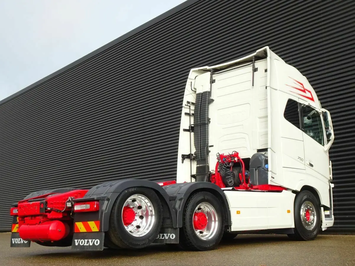 Седельный тягач Volvo FH16 750 л.с., XXL, 2018 год, 6х2, без пробега по РФ - фото-детальных