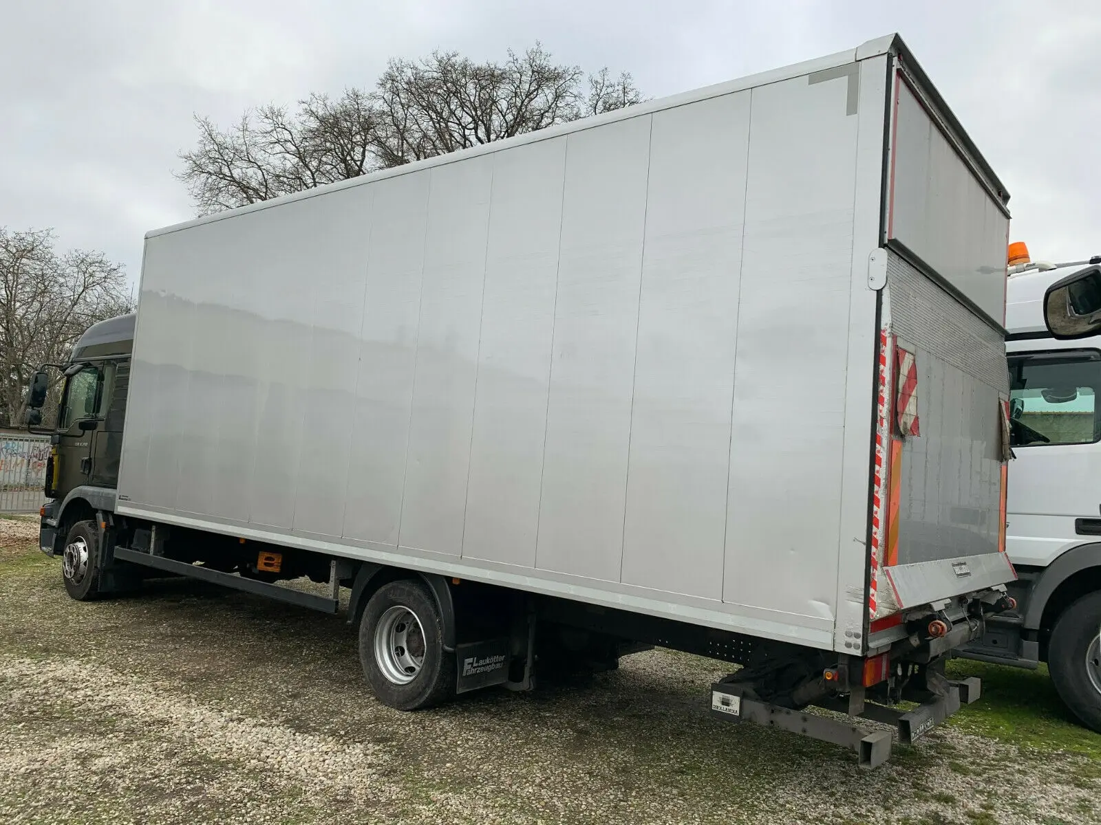 MAN TGM 12.290 BL, 2013 год, Евро-5, фургон 48 кубов, гидролифт - фото