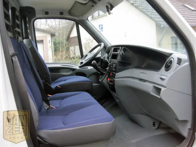 Эвакуатор Iveco Daily 50 CNG, 7 тыс.км, 2011 г, на природном газе, 3-х местка, пневмоподвеска - фото 3