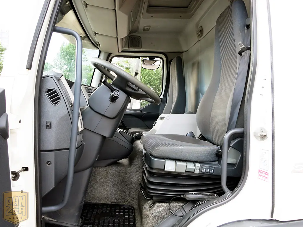 Volvo FL 240, фургон - гидролифт, 2011 г, полная масса до 12 тонн - фото 3