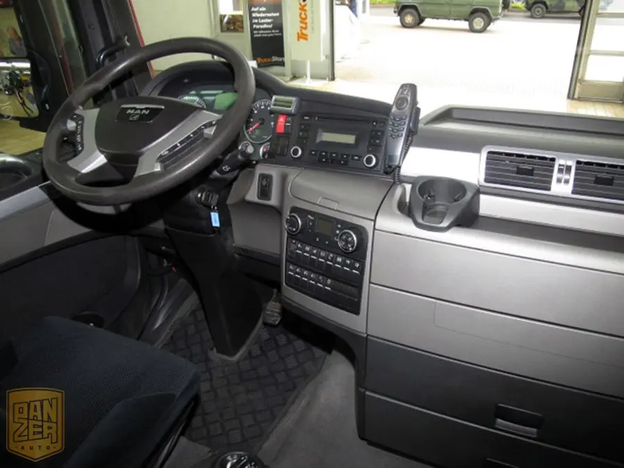 MAN TGX 26.440, шасси 6х2, 2011г, гидролифт складной, гидравлика, макс. комплектация - фото 3