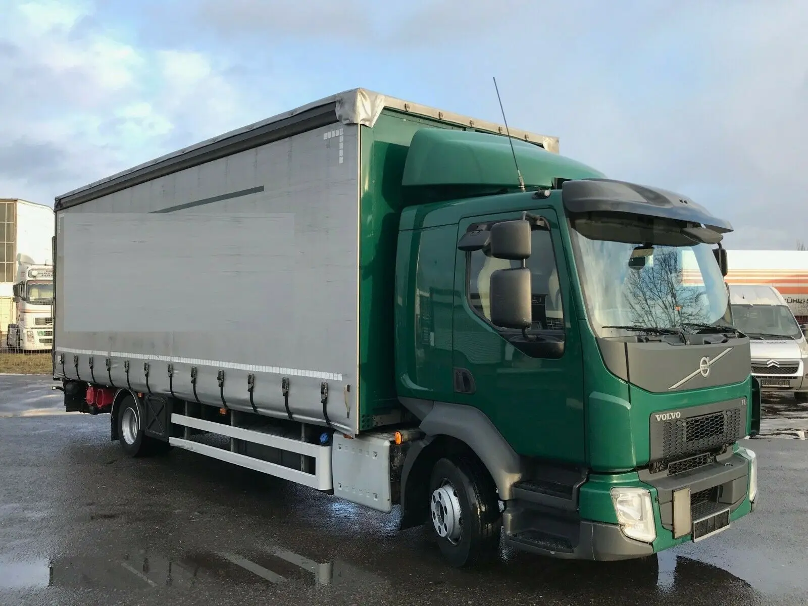 Volvo FL 240, штора 45 м3 с гидробортом, 12/2014 год, спальник, без пробега по РФ - фото 8