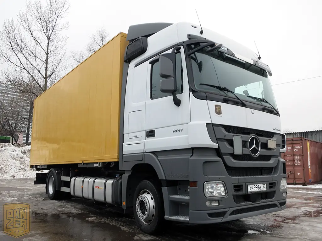 Mercedes Actros 1841, фургон 48 м3, ворота, десятитонник, 2010 год - фото 8