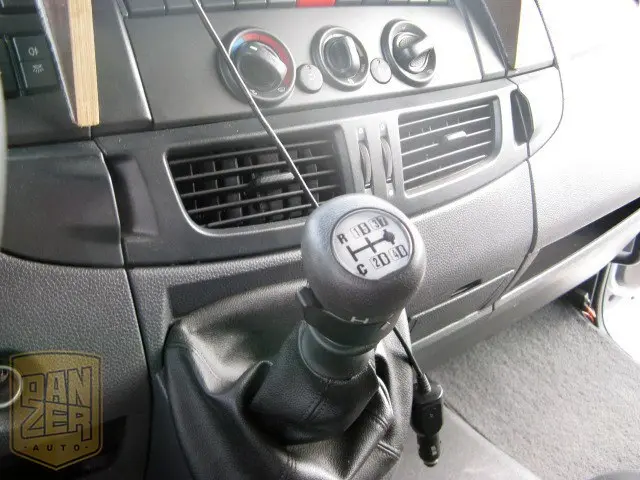 Iveco Eurocargo 120E22/P, фургон 42м3, 50тыс.км, гидролифт 1500кг, 2011г, г/п 8т, высокая кабина со спальником - фото 4