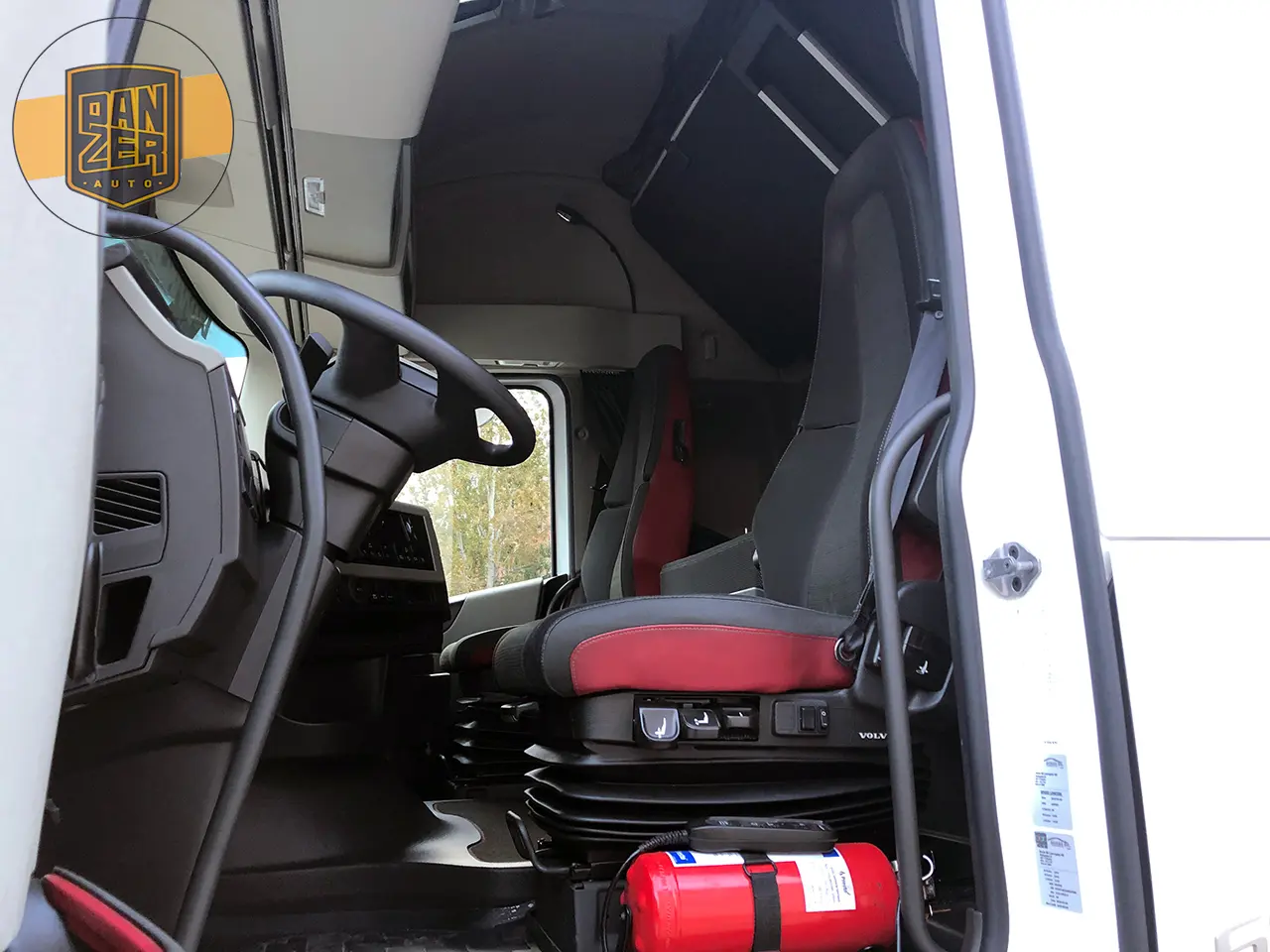 Тягач Volvo FH 500, 2018 год, 6х2, Globetrotter XL, без пробега по РФ - фото-детальных 4
