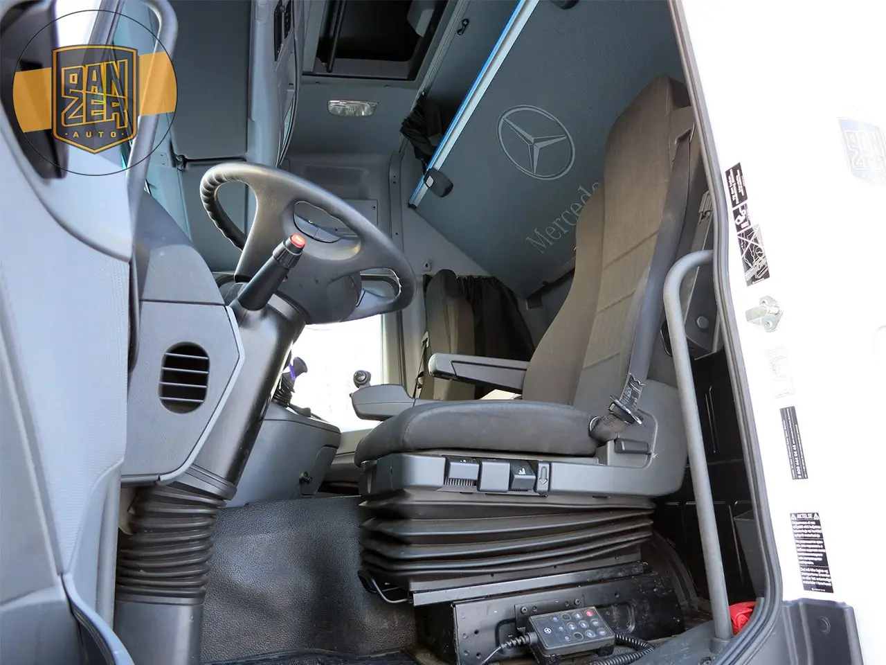 Mercedes-Benz Actros 1844 тягач, 2016г, АКПП, 2 бака - фото-детальных 3