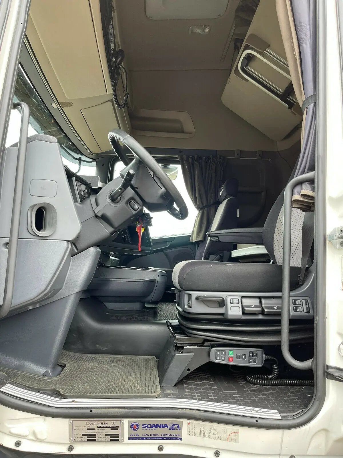 Scania R450, 6х2, 2015 год, штора 60 куб, 18 европалет, без пробега по РФ - фото 2
