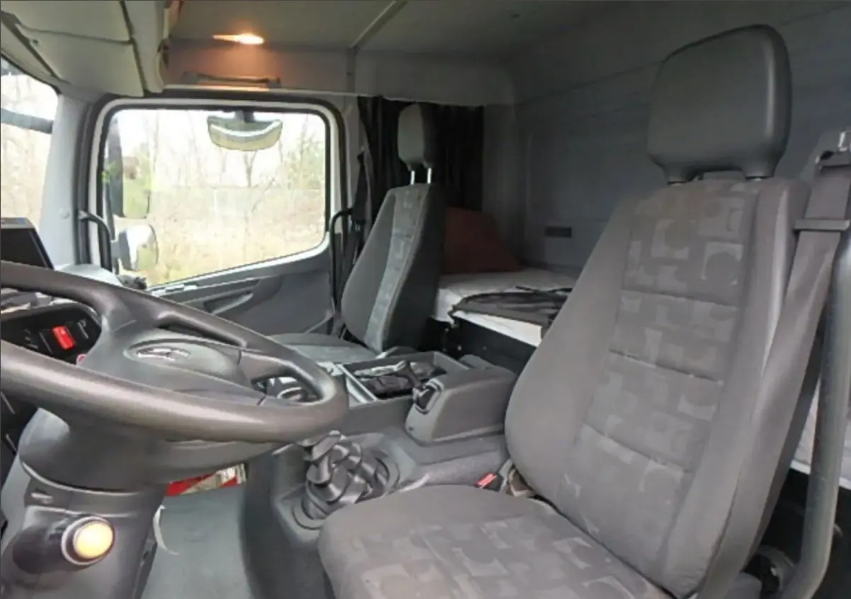 Mercedes-Benz Atego 818, фургон 37м3, гидролифт, без пробега по РФ - фото 2