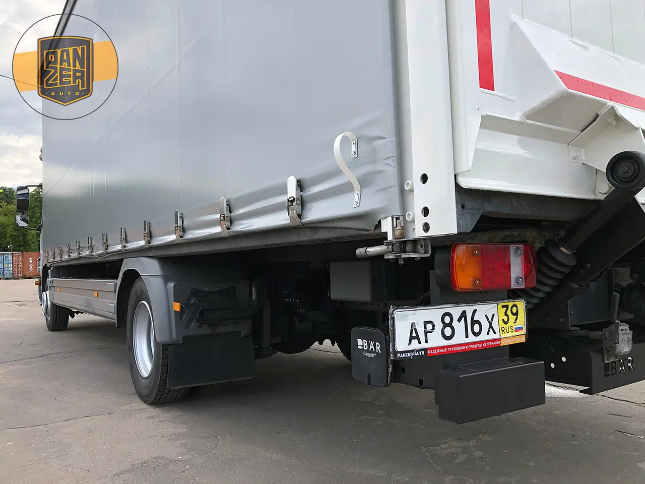 Mercedes-Benz Atego 1229, 2013 год, штора 51 м3, гидроборт, 2 спальника - фото 11
