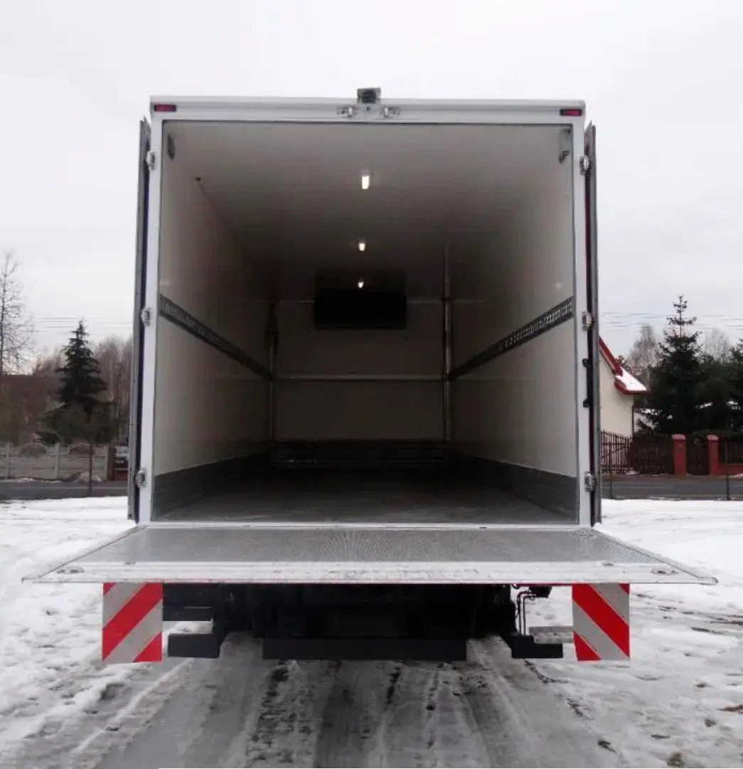 Рефрижератор Mercedes Atego 1218 L, 2016 год, 18 палет, ворота и гидроборт - фото 2