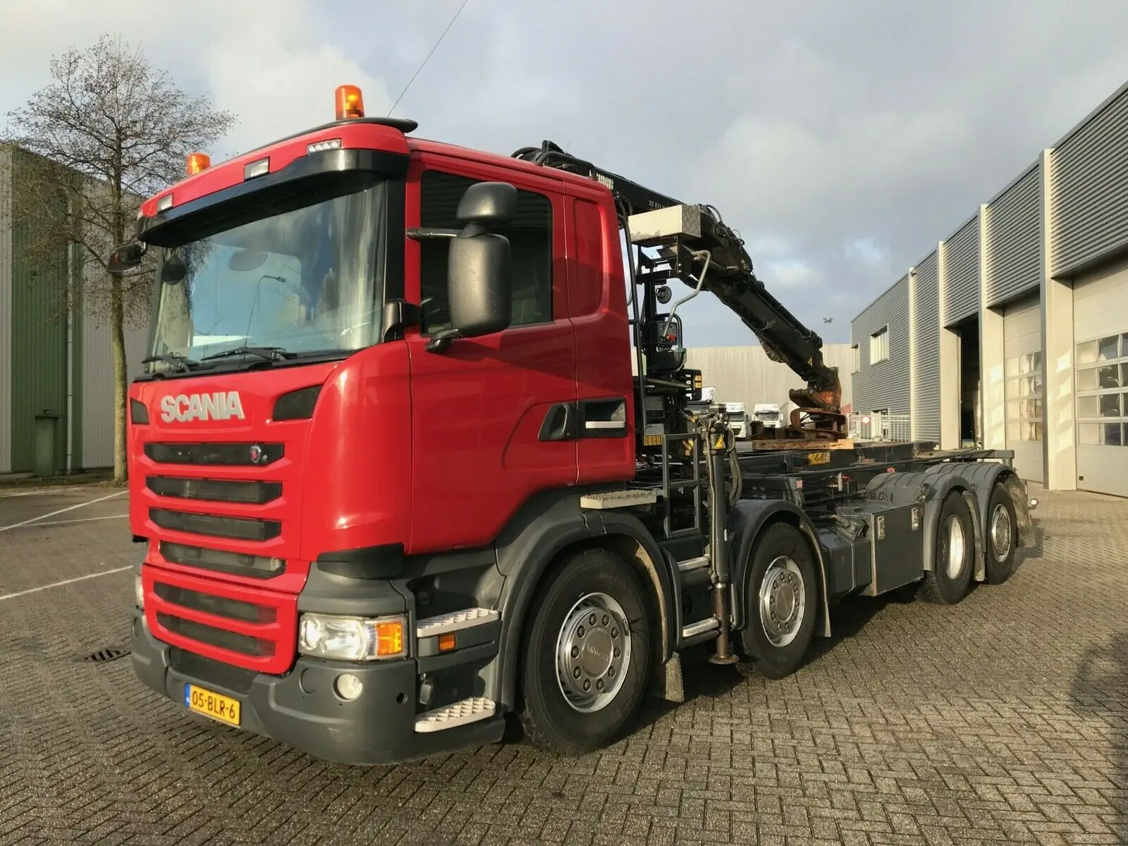 Мультилифт ломовоз Scania R 410, 8х2, 2014 год, манипулятор Hiab - фото 8