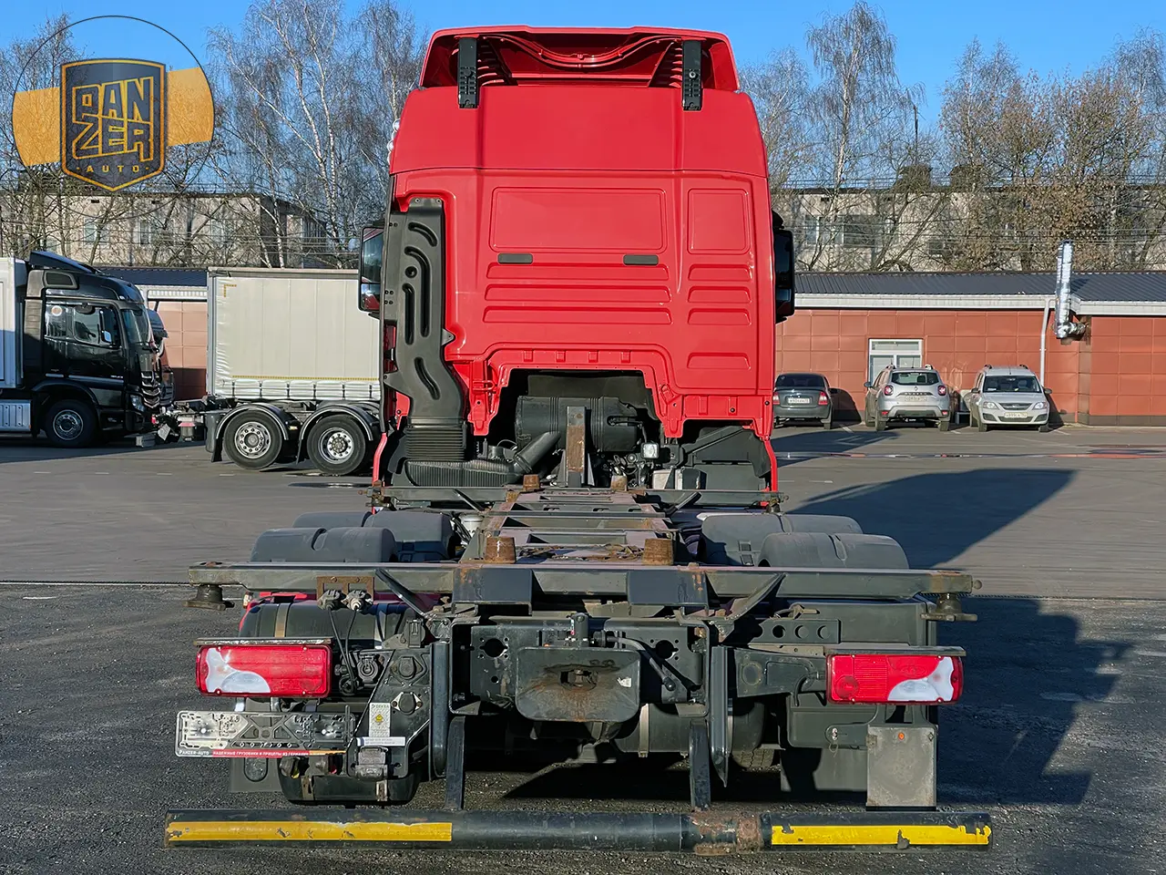MAN TGX 26.440, 6х2, 2015 год, БДФ контейнеровоз, г/п 16 тонн, без пробега по РФ - фото 2