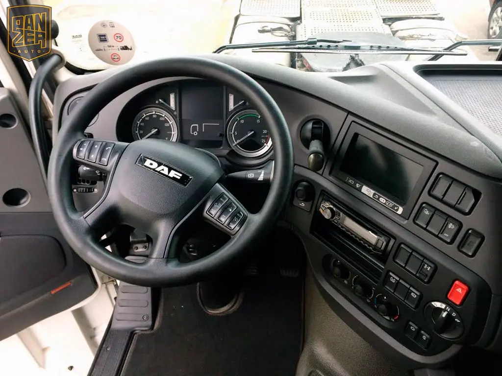 Тягач DAF XF 106.460, 2014 год, Super Space Cab, без пробега по РФ - фото-детальных 3