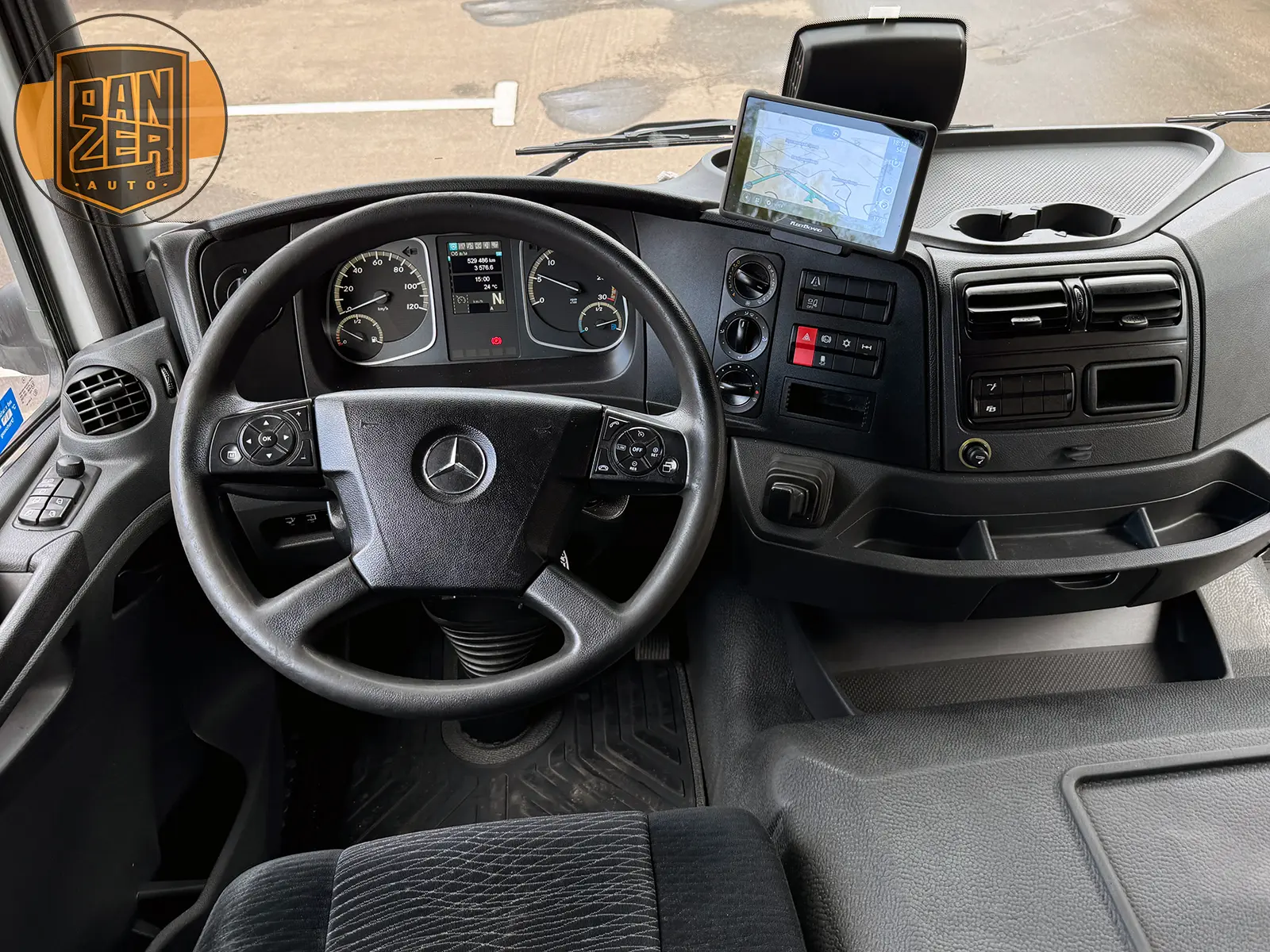 mercedes atego 1224, 2018 год, фургон 50 кубов, гидроборт 4