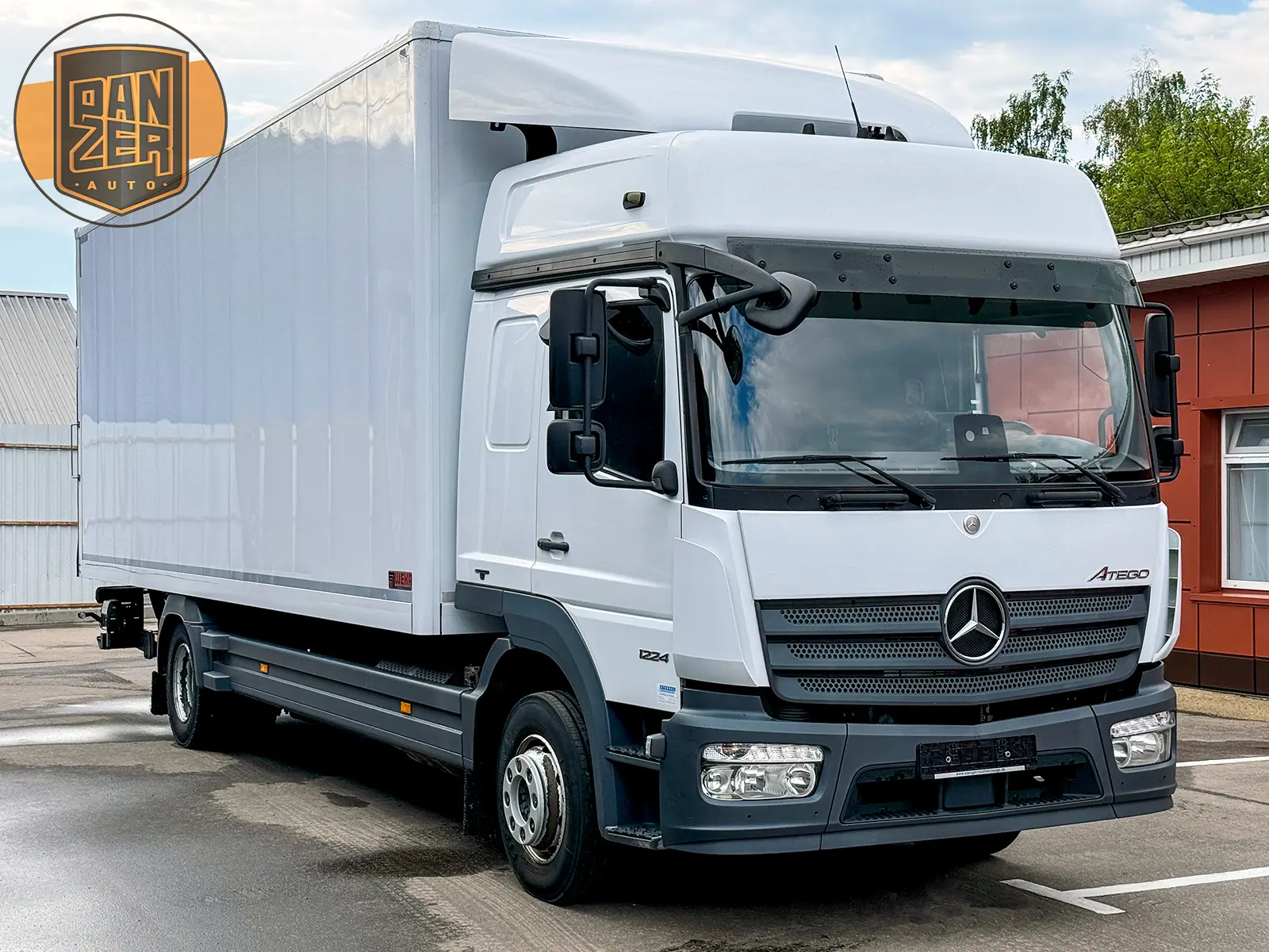 mercedes atego 1224, 2018 год, фургон 50 кубов, гидроборт