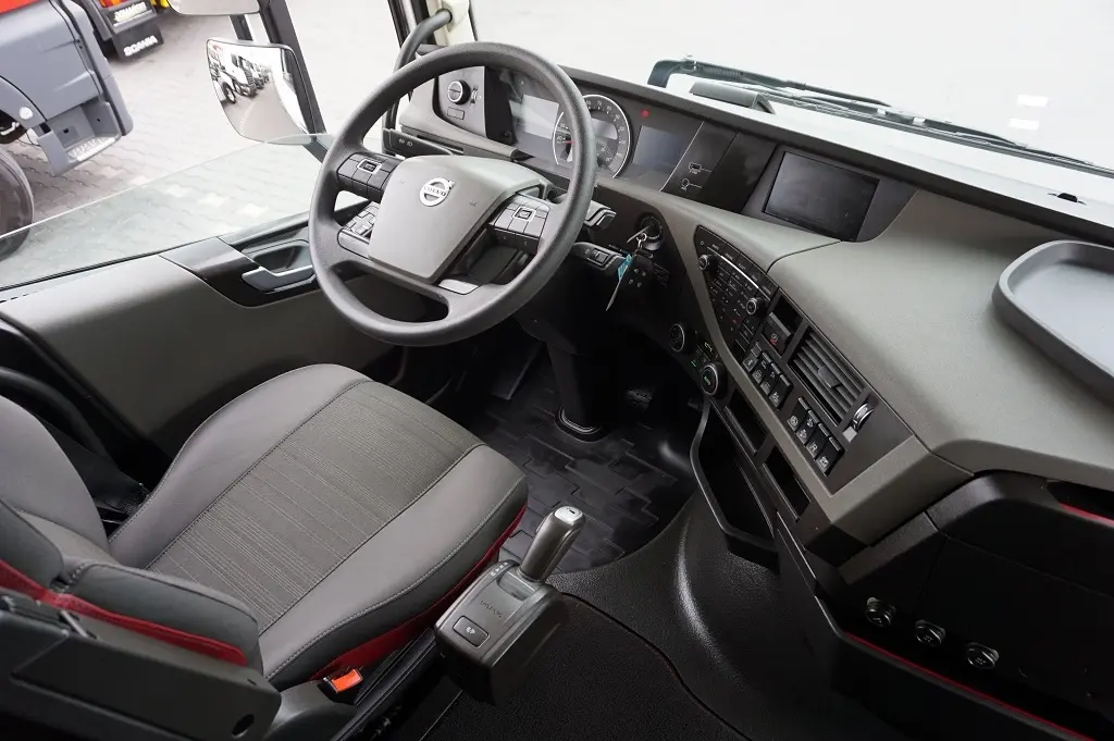 Сцепка 120 м3 Volvo FH 500. 2017 год, без пробега по РФ. - фото 4