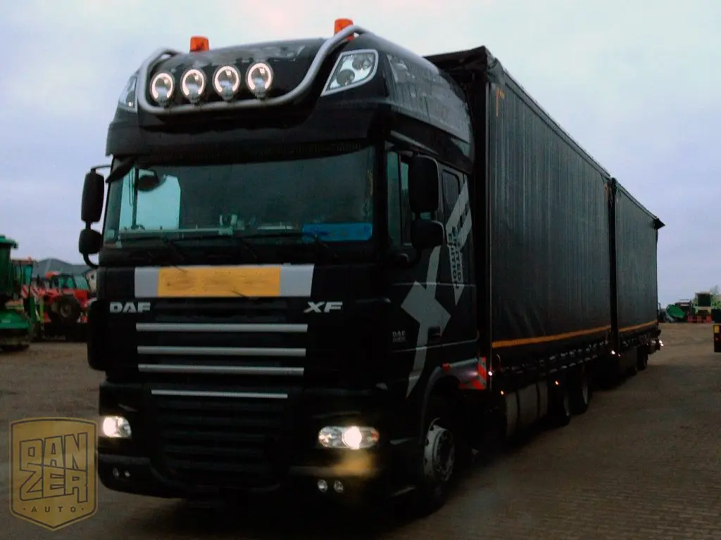 Автопоезд 120 кубов. DAF XF 105.460 + прицеп, полная штора, все загрузки, г/п 31т, полная комплектация. - фото 3
