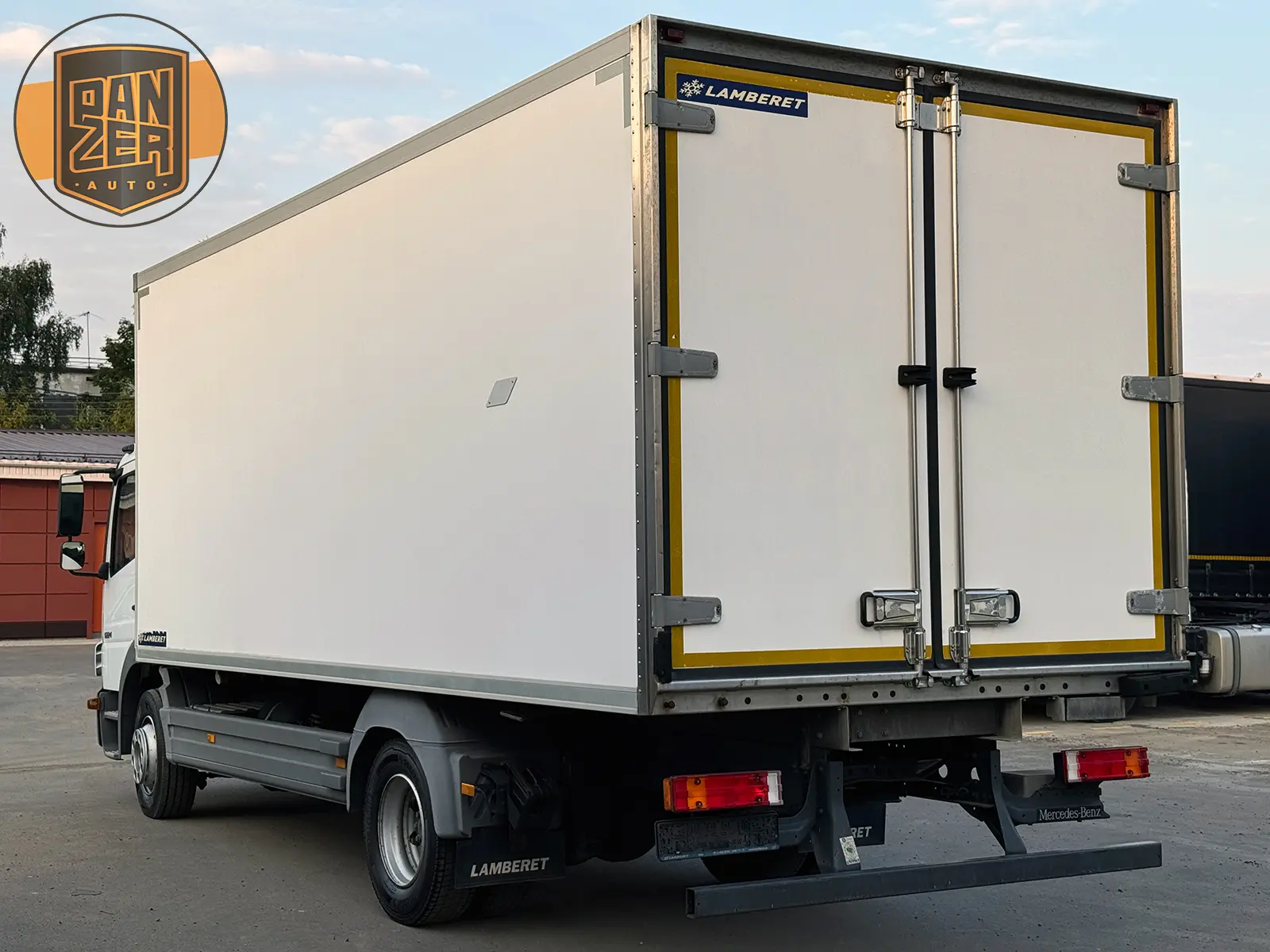 Рефрижератор Mercedes Atego 1224, 2013 год, Евро-5, будка Lamberet 15 палет - фото