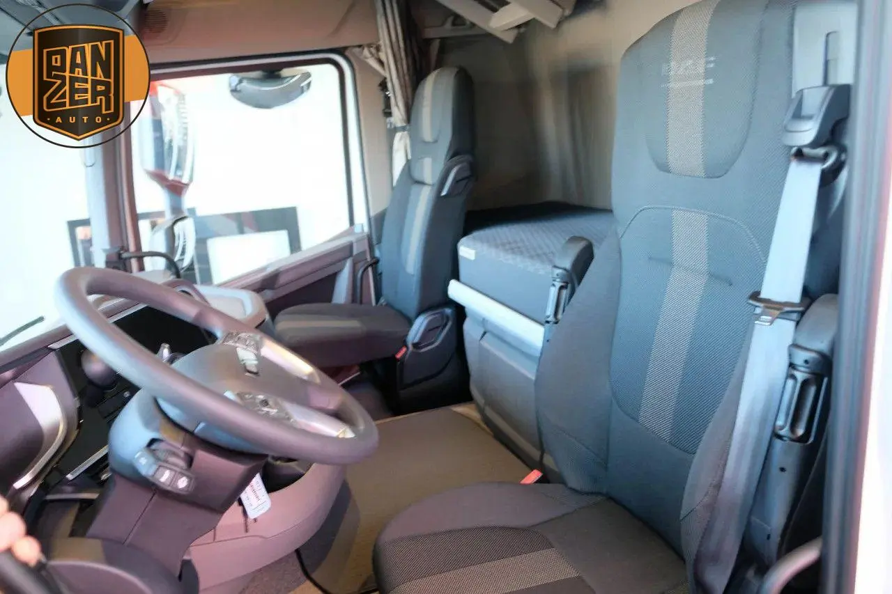 	 Товар для анкора: daf xf 480, новый даф тягач
 4