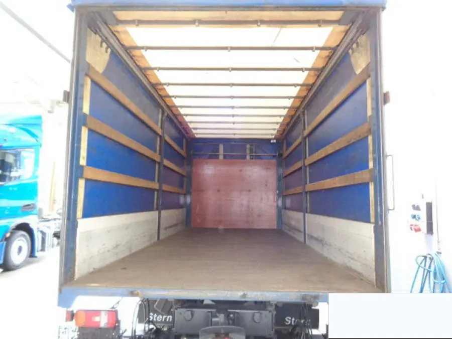 Mercedes-Benz Atego 818, штора-борт 35м3, гидролифт, без пробега по РФ - фото 2
