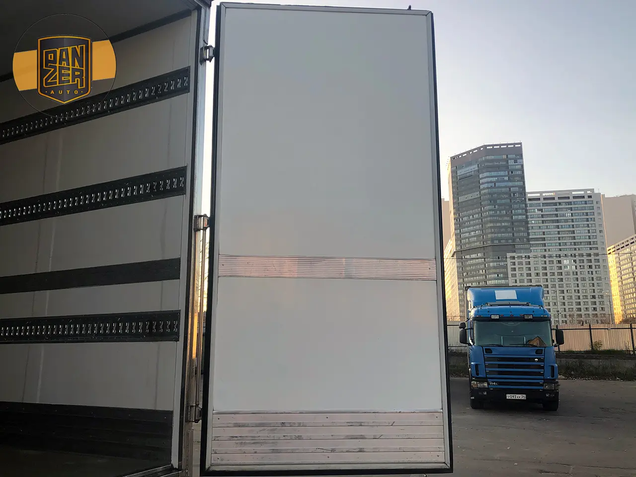 Mercedes Atego 1224 L рефрижератор со спальником 46 кубов, 18 европалет, гидроборт - фото 21