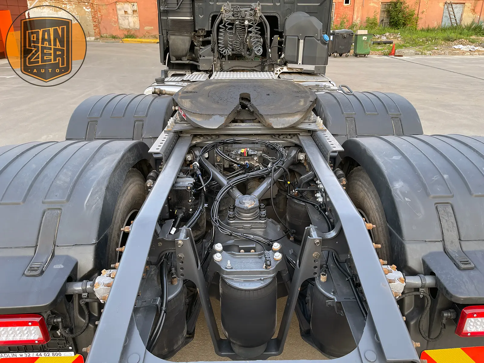 Тягач Volvo FH 500 6x4, 2018 год, подъемная ось, из Германии - фото-детальных 6