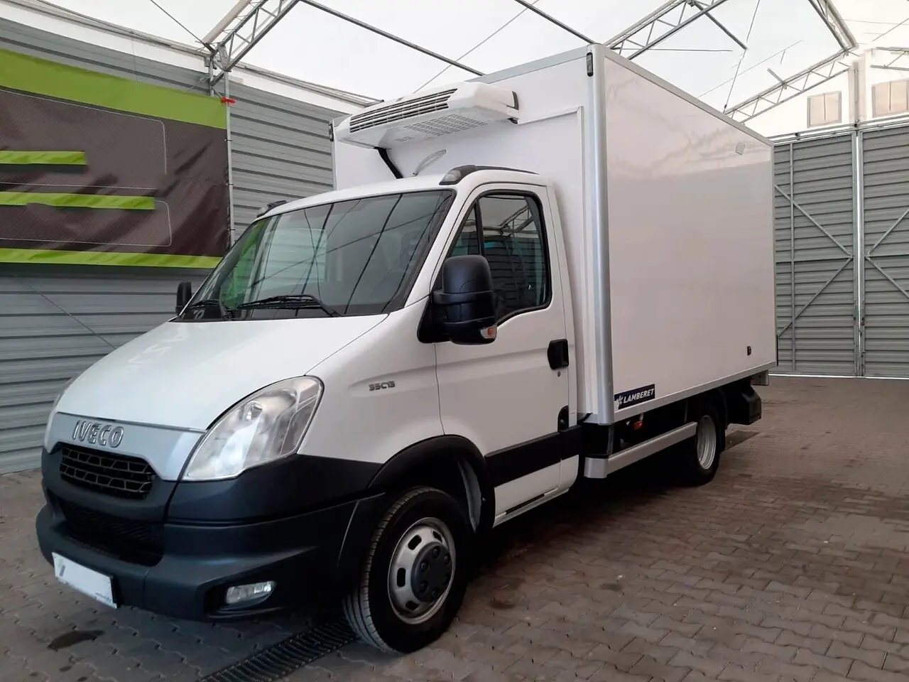 Рефрижератор Iveco Daily 35C13, спарка, автомат, 13 кубов, гидроборт, полная масса 3500 кг, без пробега по РФ - фото 8