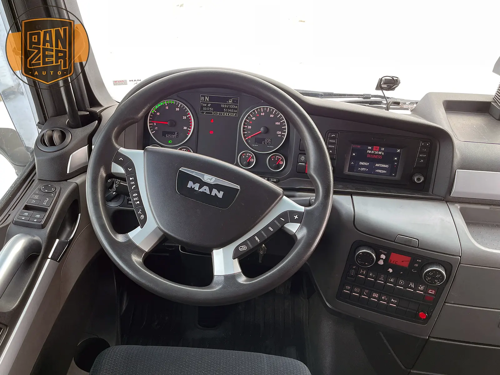 MAN TGX 18.480 тягач 4х2, XXL кабина, 2 бака - фото-детальных 4
