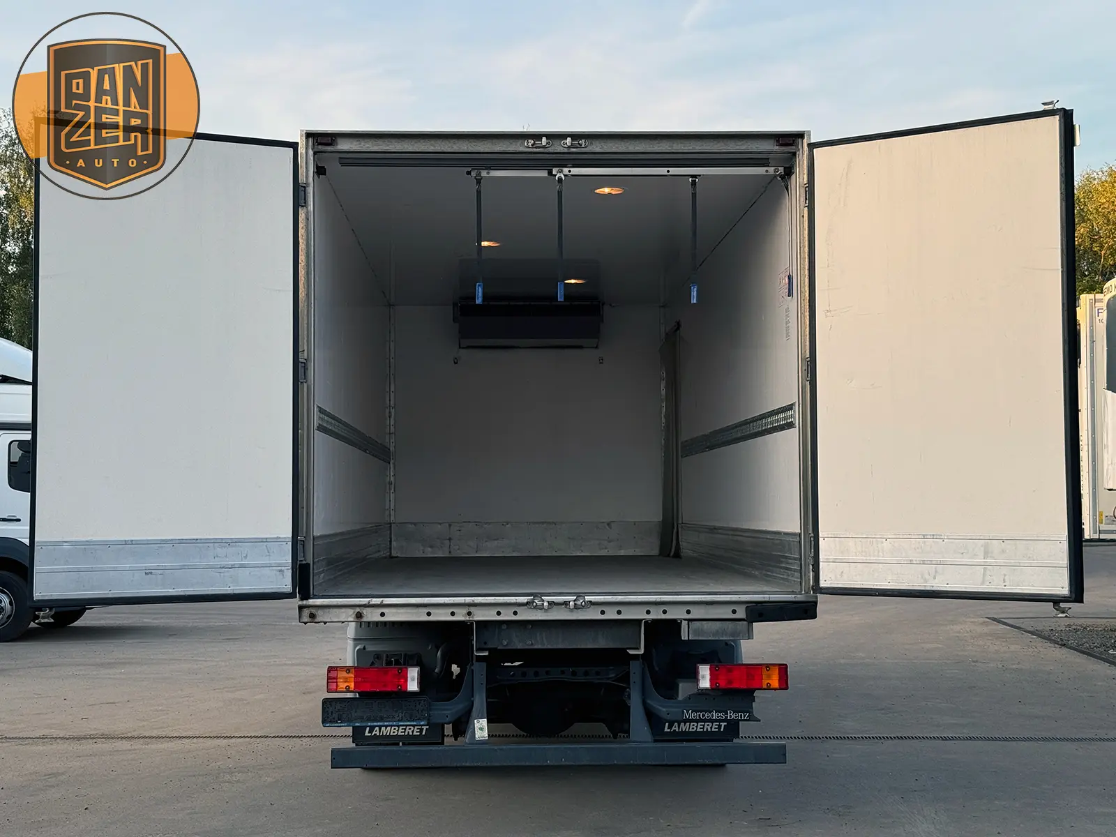 Рефрижератор Mercedes Atego 1224, 2013 год, Евро-5, будка Lamberet 15 палет - фото 2