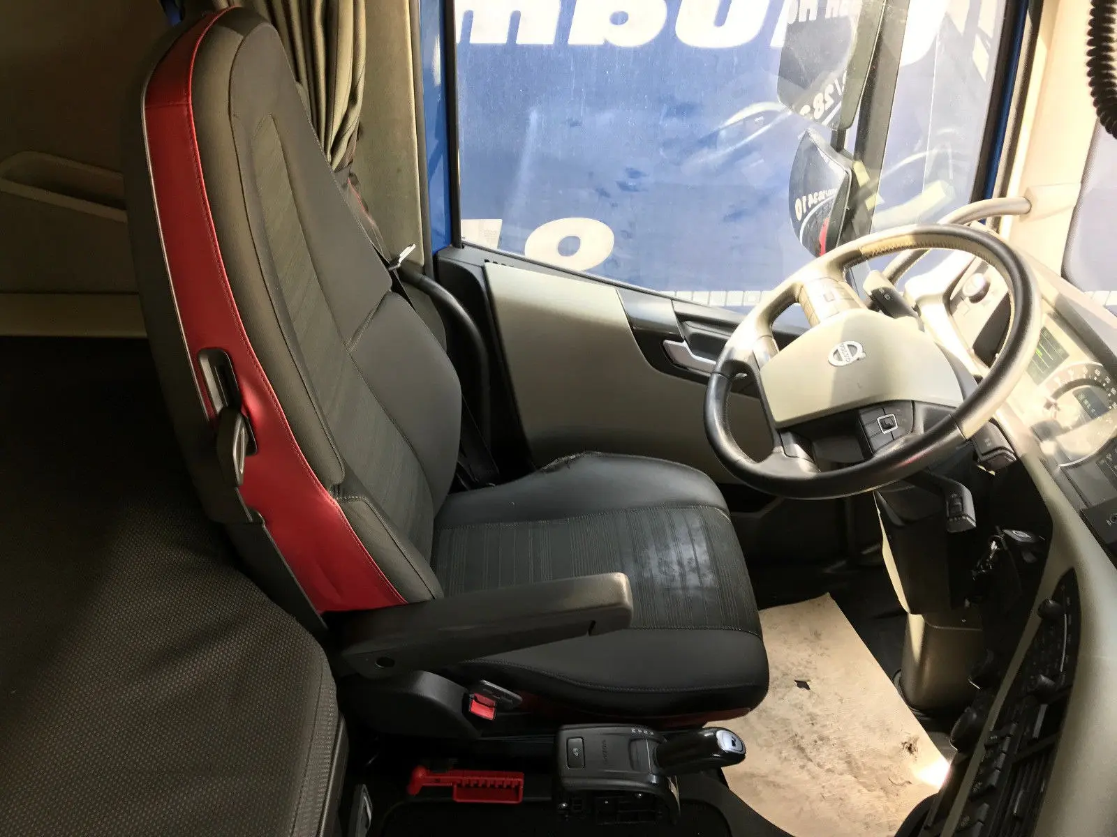 Контейнеровоз БДФ Volvo FH 460, из Германии, 2016г, г/п 16т - фото 4