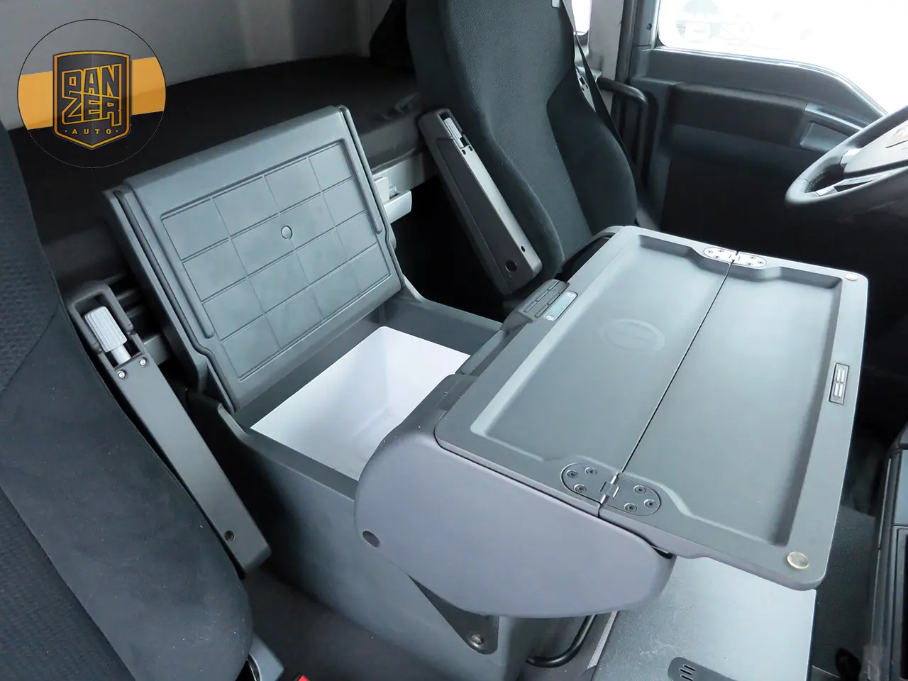 MAN TGM 12.290 BL, 2014 год, штора-борт 51м3, ворота - фото 16