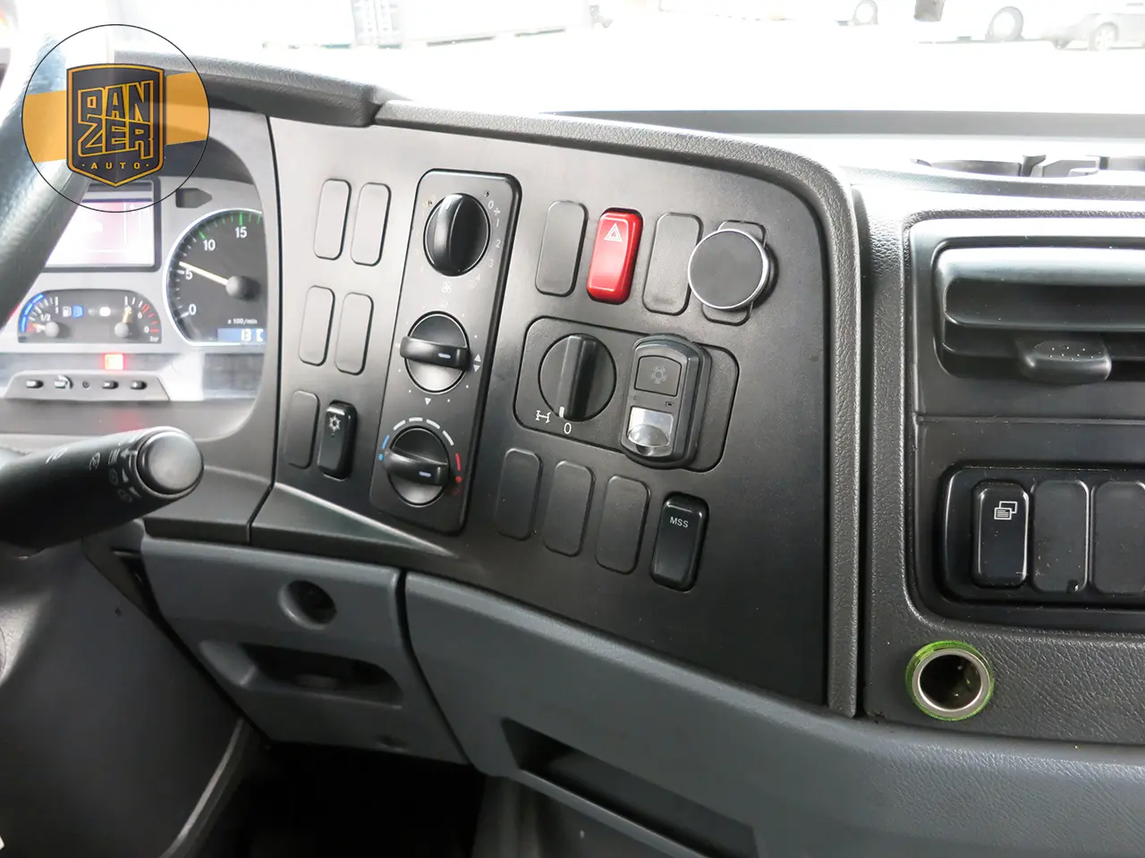 Mercedes Atego 1229, автопоезд 120 м3, 2013г, сквозная загрузка, г/п 12т - фото 26