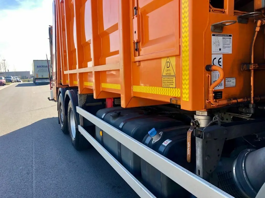 Мусоровоз Zoeller на шасси Mercedes-Benz Actros 2536, 2012 год - фото 7