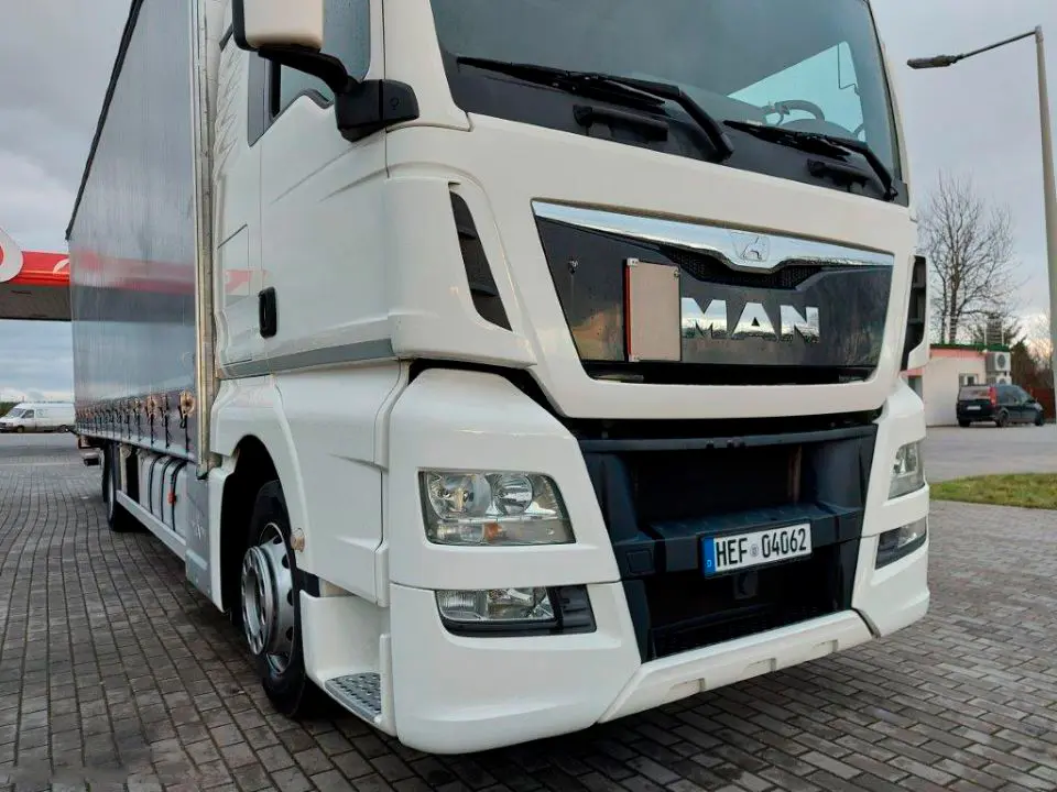 Кубовик MAN TGX 26.440, 6х2, 2015 год, штора 71 куб, 24 европалета, гидроборт, без пробега по РФ - фото 12