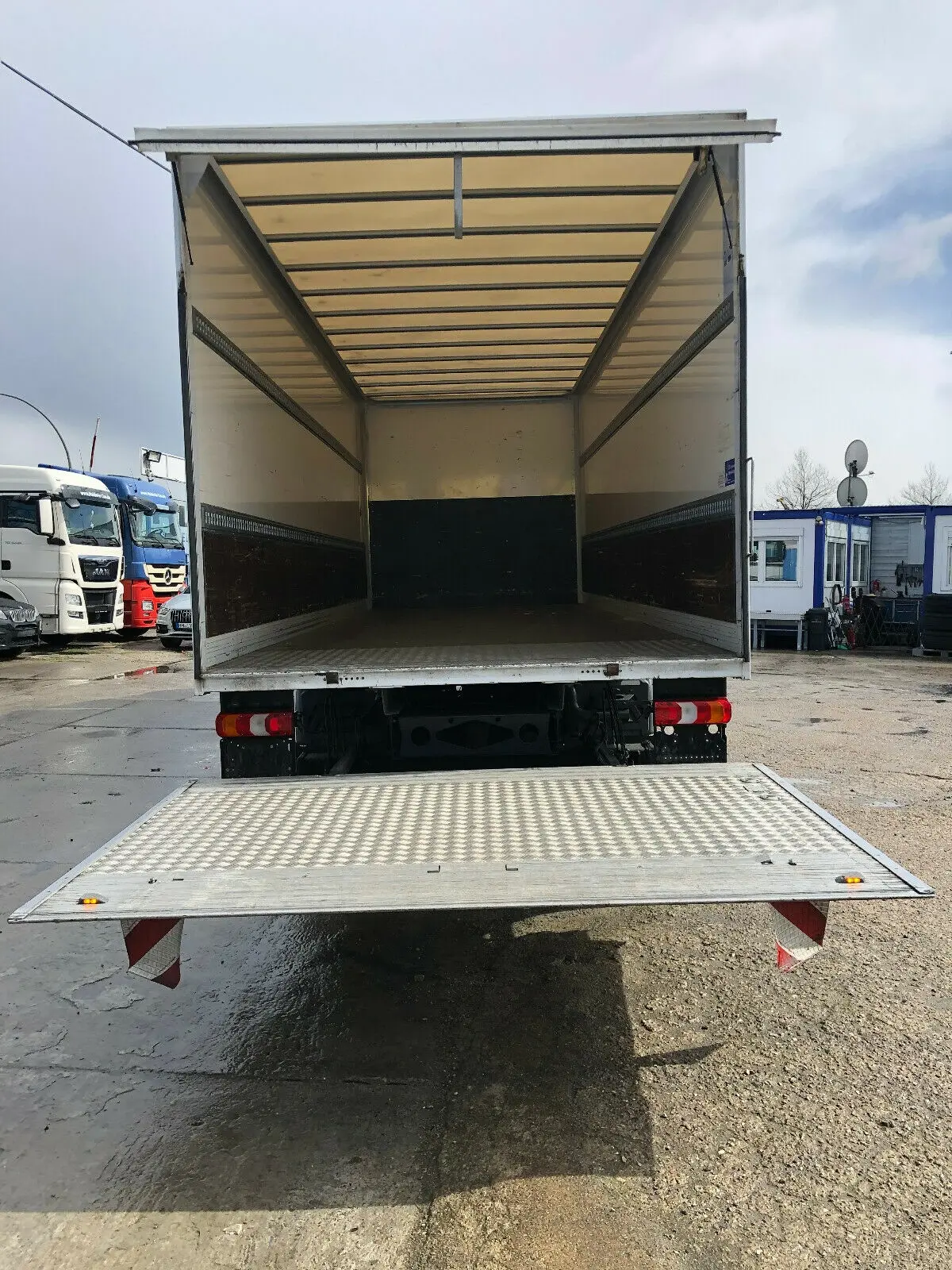 Mercedes Atego 1224 L, 2014 год, фургон 44 м3, гидролифт, высокая кабина - фото 2