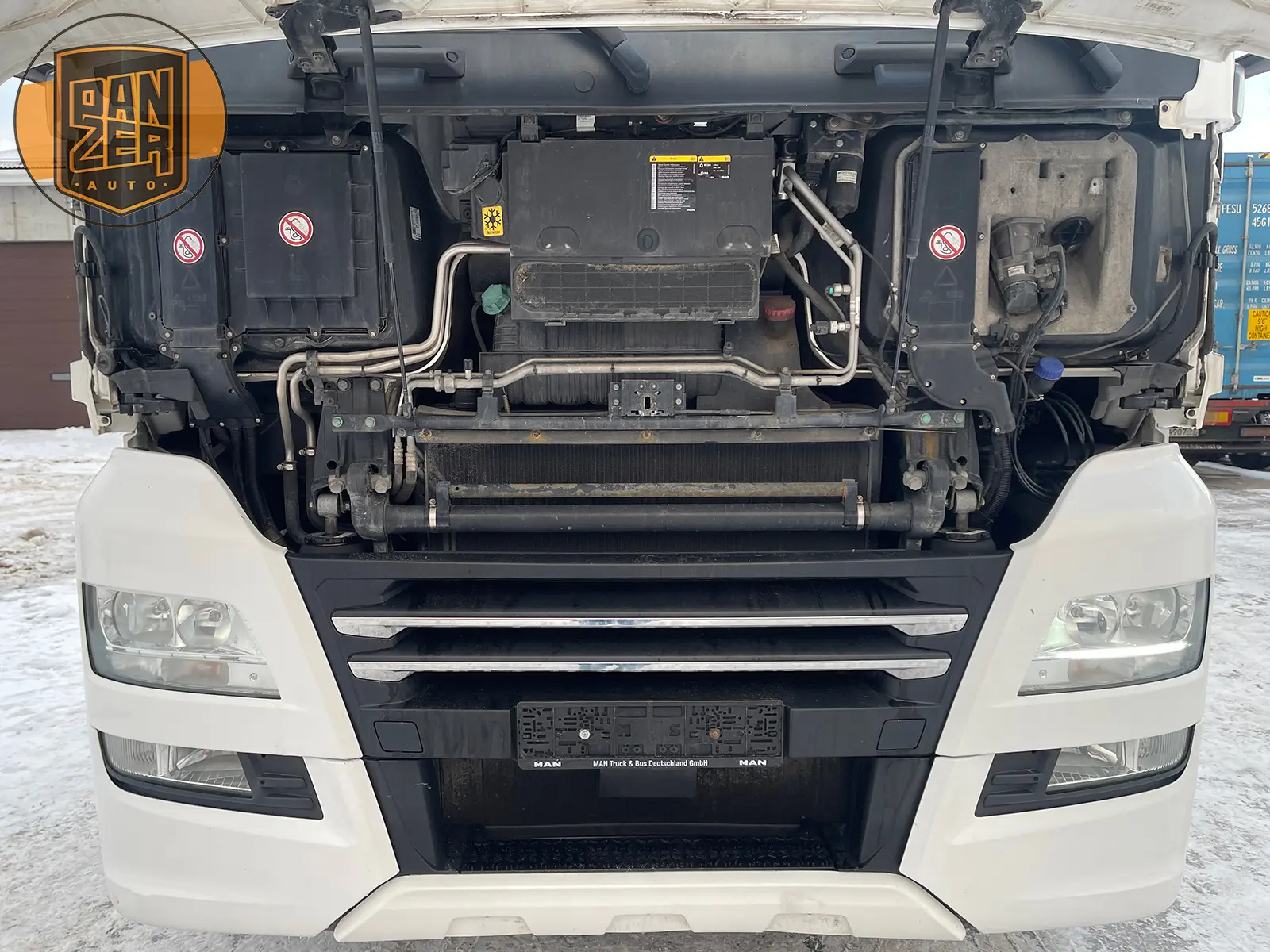 MAN TGX 18.500, тягач 4х2, XXL кабина, 2 бака, максимальная комплектация - фото-детальных 14