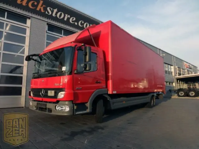 Mercedes-Benz Atego 818L, фургон 44м3, кузов 7.1м, ворота, 3-местный салон, фаркоп, пневмо - фото