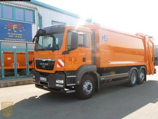 MAN TGS 28.360 BL, мусоровоз Olympus 21 м3, г/п 16т, 3-х местный салон, 2013 г, состояние нового - фото