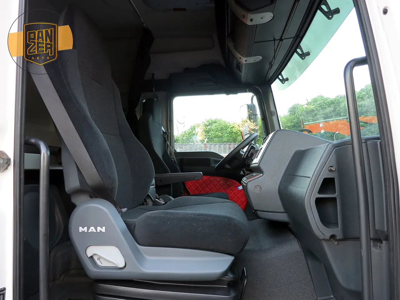 MAN TGL 8.220, фургон 46 м3, ворота, макс.комплектация - фото 14