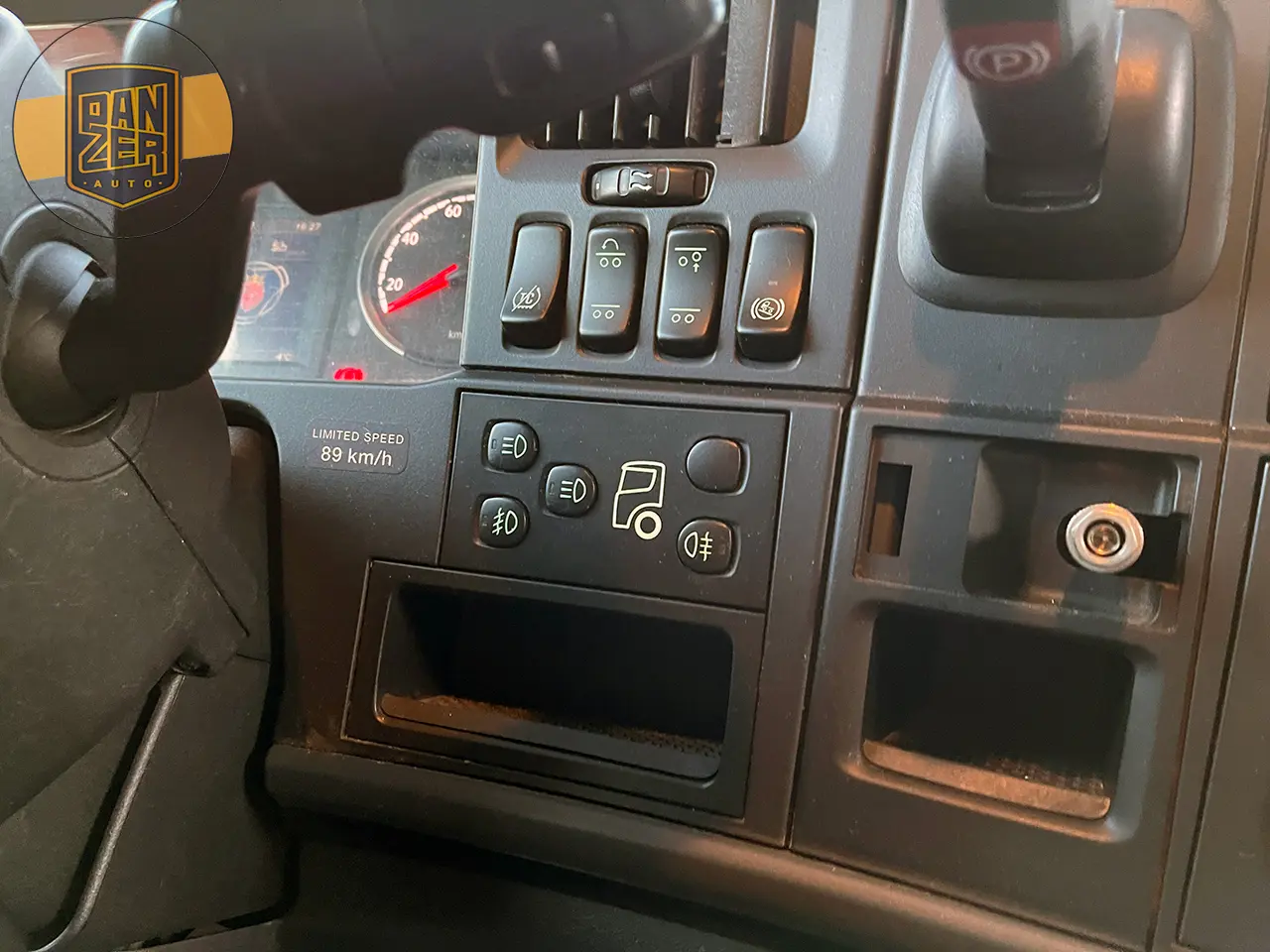 Scania R 410, штора 60 кубов, пятнадцатитонник - фото 26