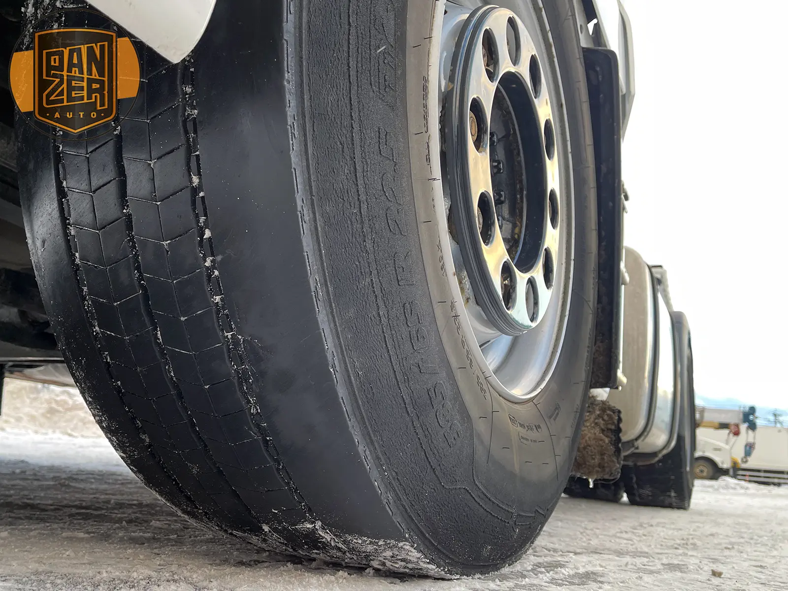 MAN TGX 18.500, тягач 4х2, XXL кабина, 2 бака, максимальная комплектация - фото-детальных 10
