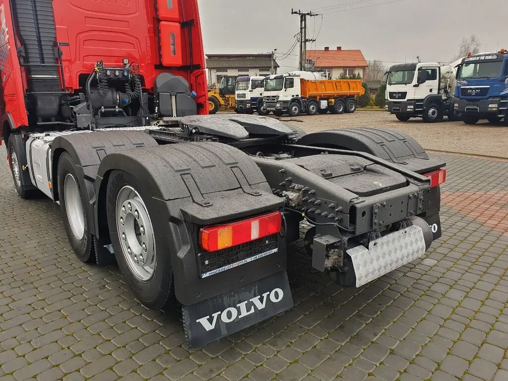 Тягач Volvo FH 500, 6х2, Globetrotter XL, ленивец сзади, без пробега по РФ - фото-детальных