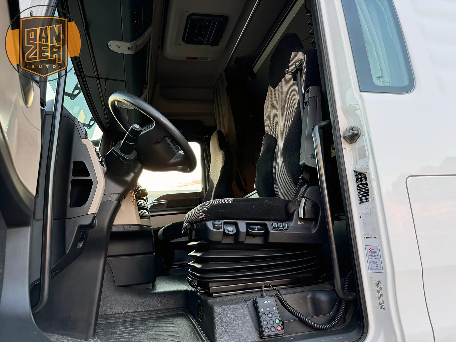 тягач man tgx 18.460, 2017 год, 2 спальника, ретардер 3