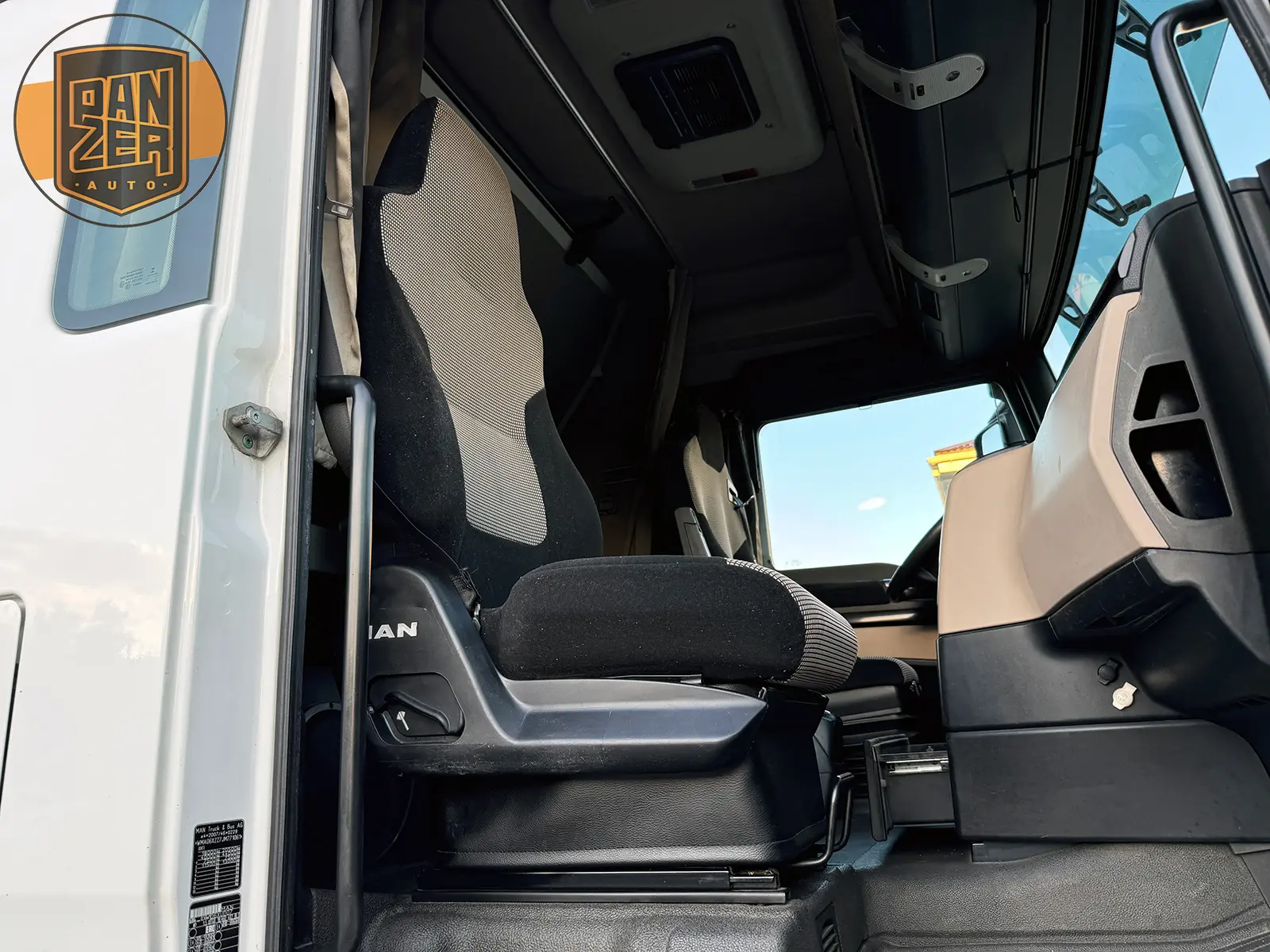 тягач man tgx 18.460, 2017 год, 2 спальника, ретардер 5