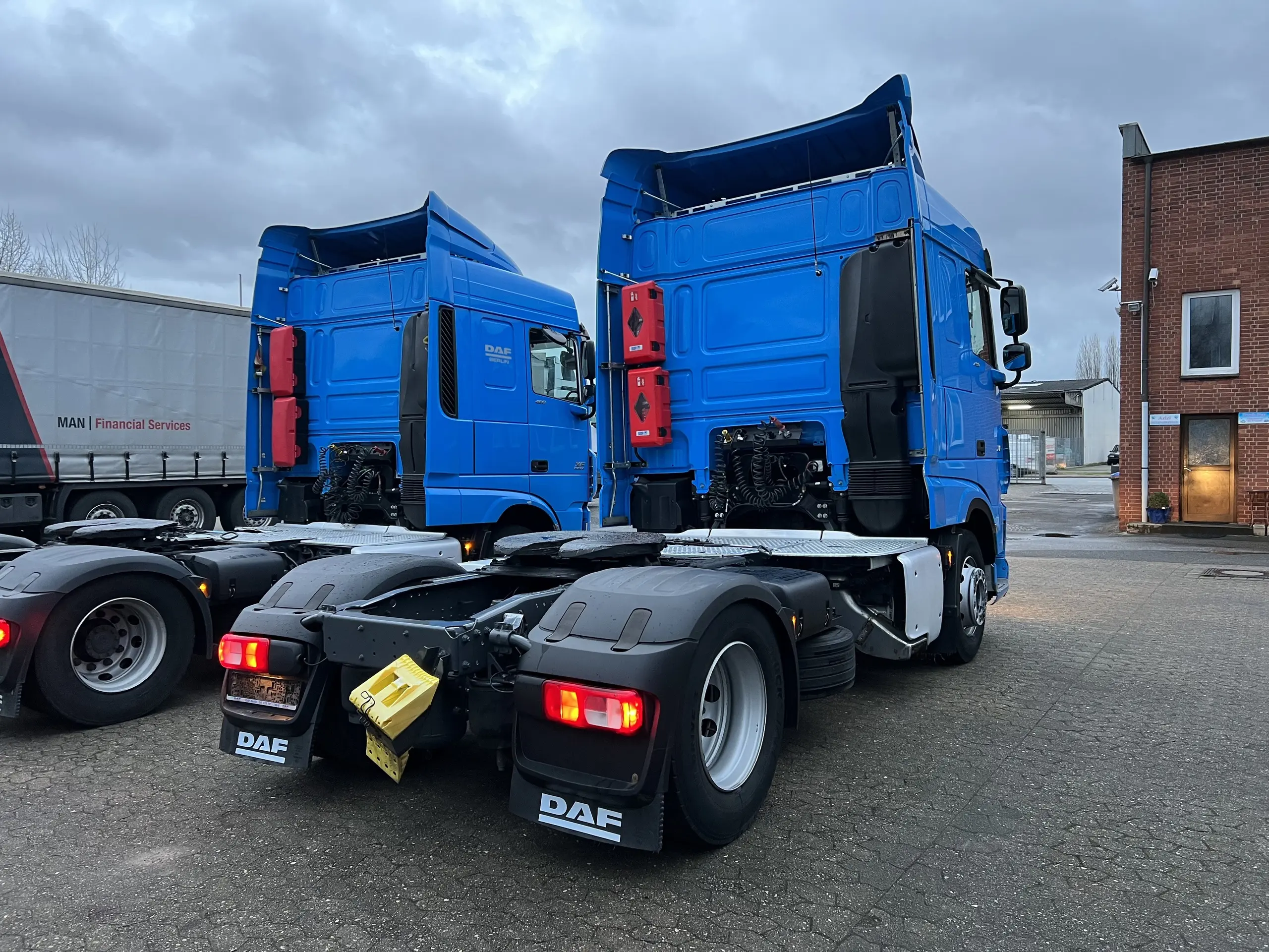 Тягач DAF XF 450, 4х2, Space Cab 2 спальника, 2017 год, без пробега по РФ - фото-детальных